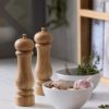 Pillivuyt skåle og kværnsæt, Dæk flot op, nu kan du nemlig få tilbehøret i orden med to 14 cm Plissé-skåle i hvid porcelæn, salt- og peberkværnsæt 20 cm
